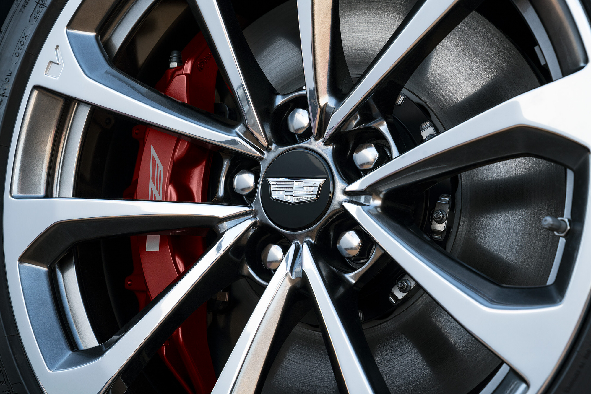 Cadillac CTS-V wheels commercial photography